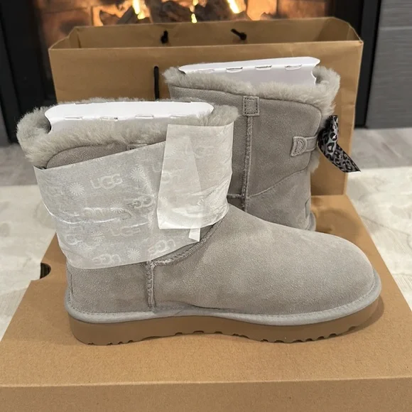 💕SOLD💕NWT Mini Bailey bow leopard Ugg boots - Picture 2 of 7